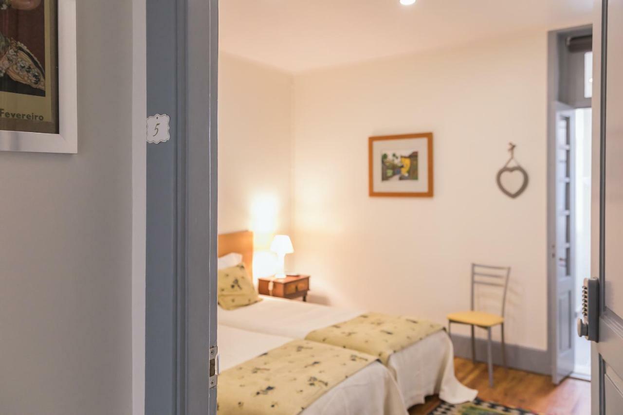 A Francos Painting Artist 2 Apartment Porto Luaran gambar